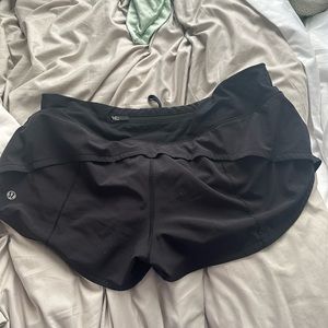 Lululemon size 8 speed ups